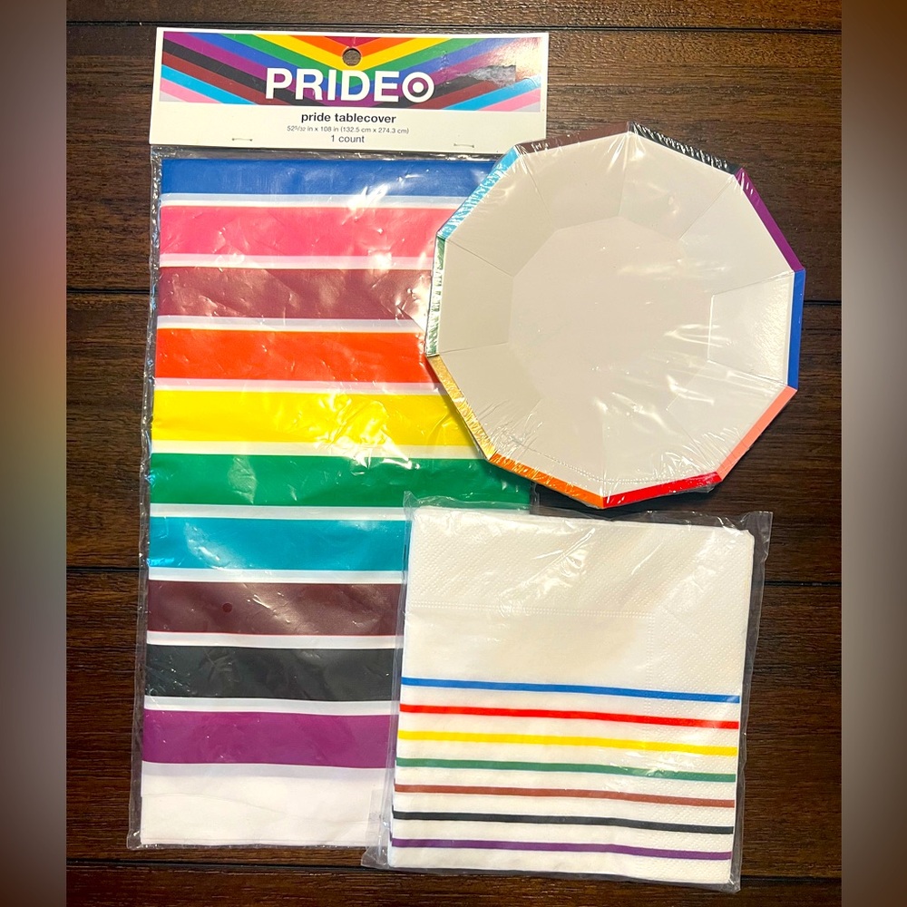 Pride Tableware Set